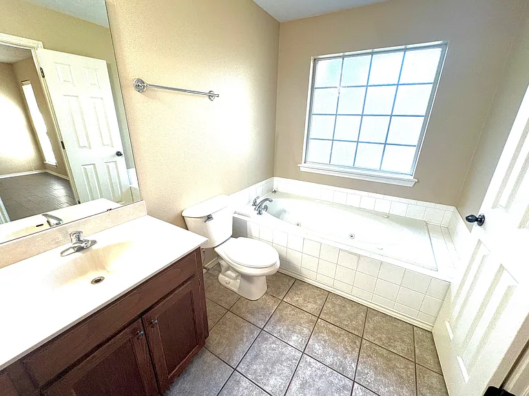 604 Harris Dr — Photo 11