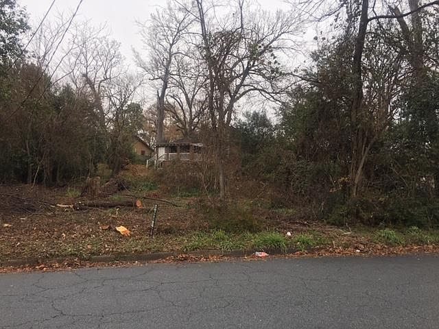1st image of 241 23rd Ave
