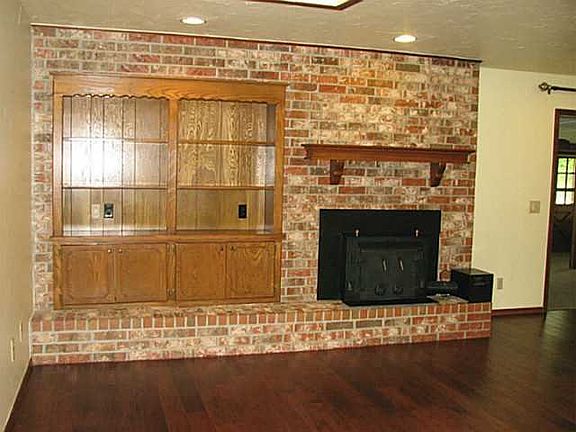 3rd image of 509 Wildwood Dr