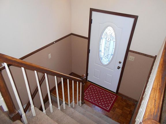 2nd image of 6904 Deerwood Dr