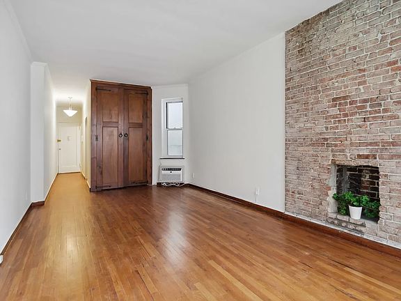 5th image of 238 E 84th St APT 5A
