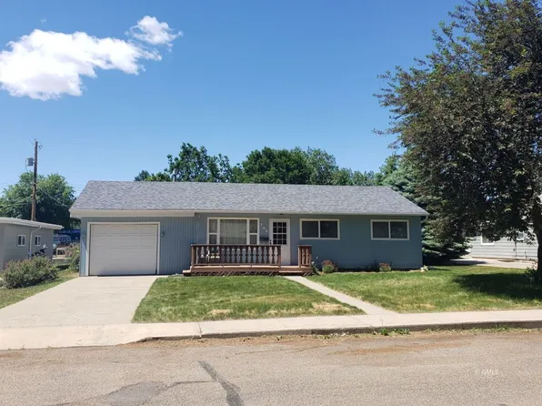 104 2nd St, Glendive, MT 59330