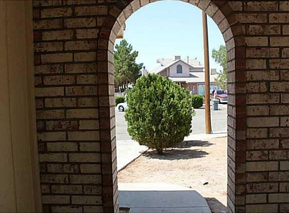3rd image of 11469 Lone Wolf Cir