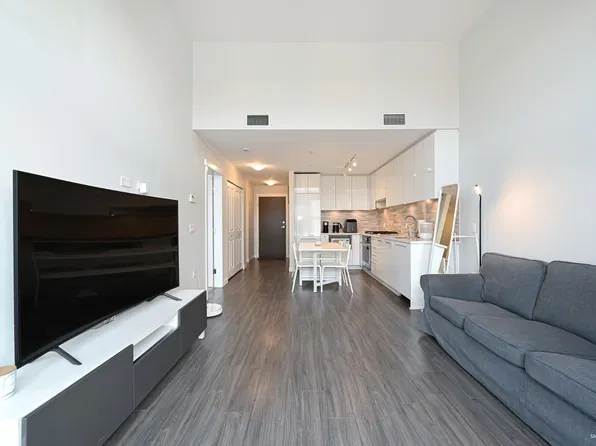 9551 Alexandra Rd #427, Richmond, BC V6X 0S6