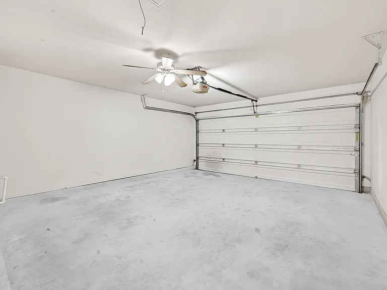 2731 Roaring Oaks Ln — Photo 35