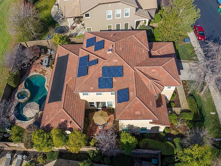 4930 Village Green Dr — Photo 43