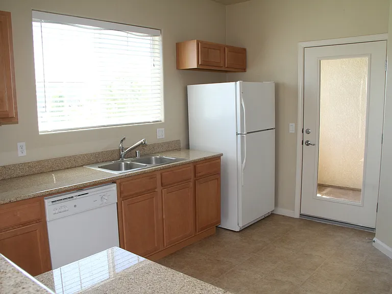 5416 Tares Cir — Photo 6