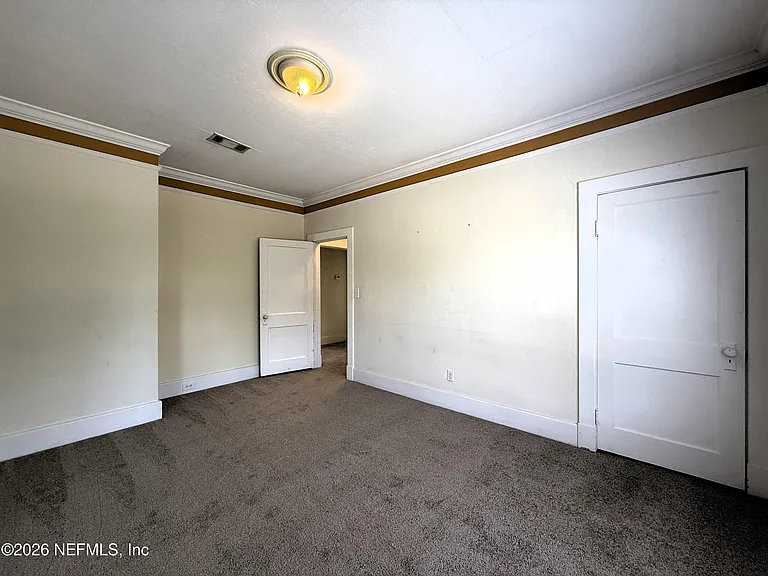 1329 Cherry St — Photo 7