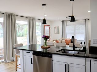 1105 Emmons St, Beaufort, SC 29902