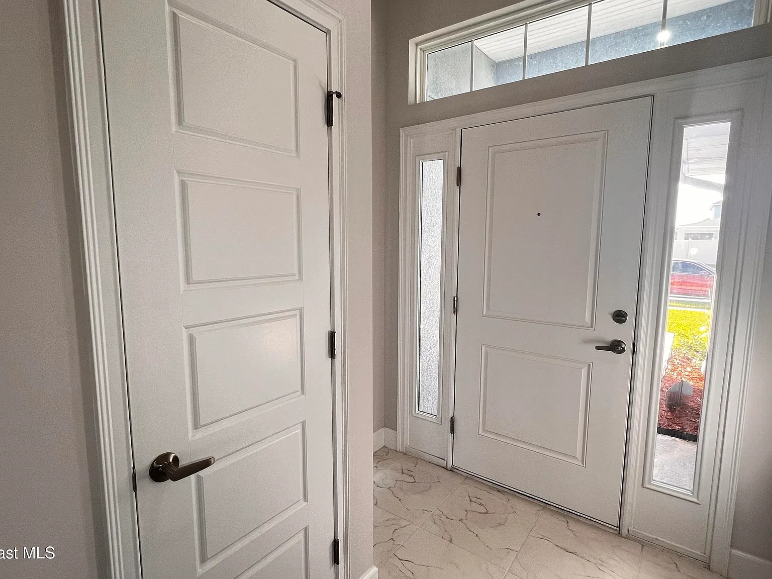 4 bed, 2.0 bath, 1668 sqft, $2,300 — Photo 3