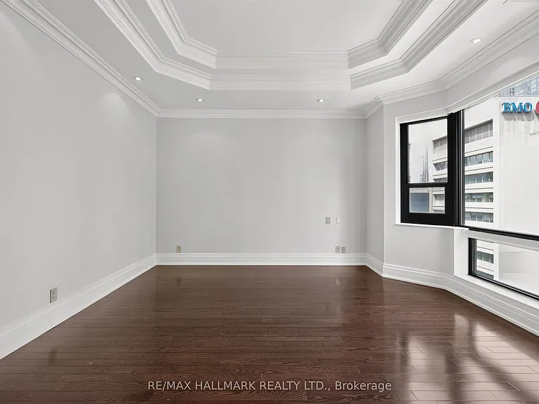 1166 Bay St #Penthouse 1 — Photo 27