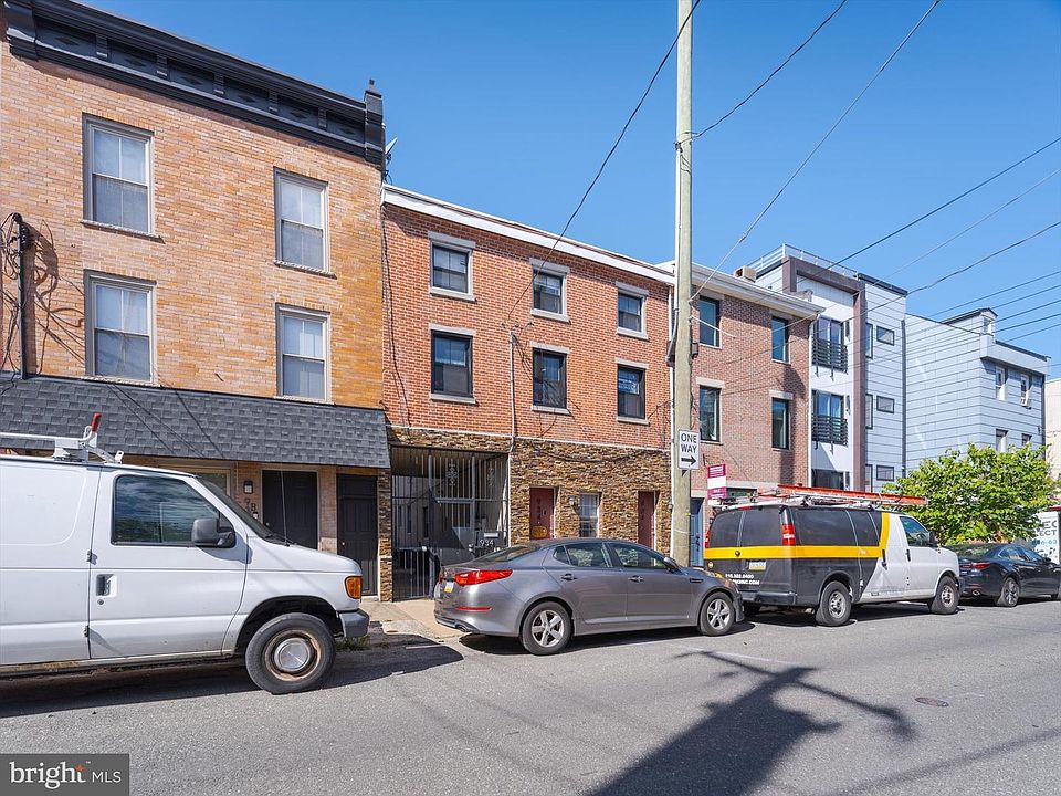 1st image of 934 New Market St