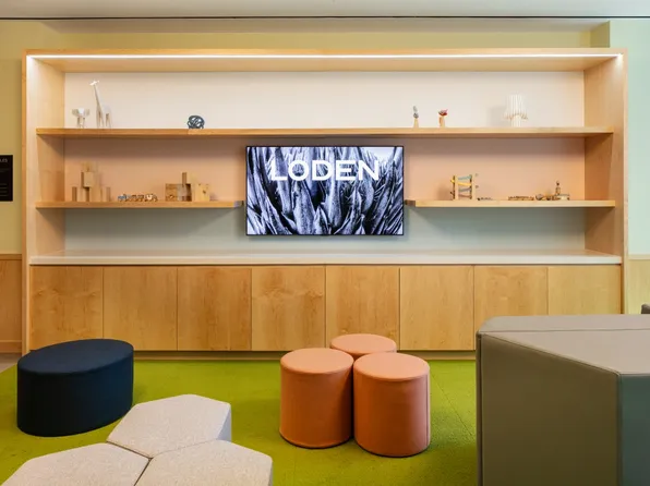 54 Crown Street image 35 of 44