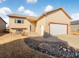 6605 N Angel Ave, Sioux Falls, SD 57104