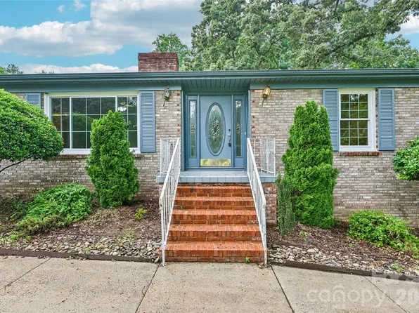 1621 N Oak Dr, Shelby, NC 28150