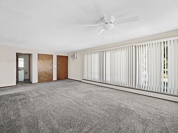 4th image of 2435 Ridgewood St #3