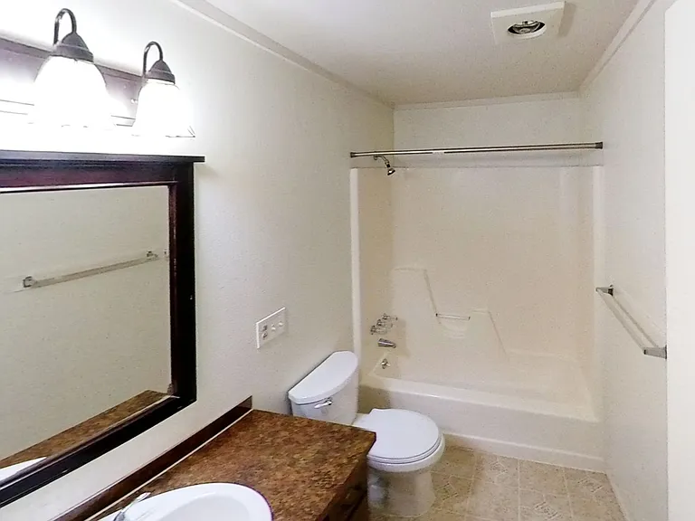 Kendal Court Apartments, 2 Bedroom, 1 Bathroom Apartments for Rent! — Photo 24