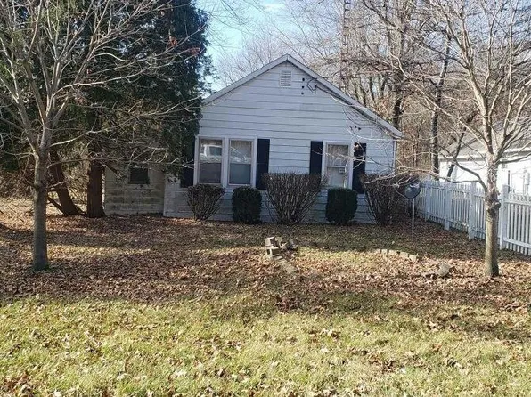1305 S Roosevelt Rd, Knox, IN 46534