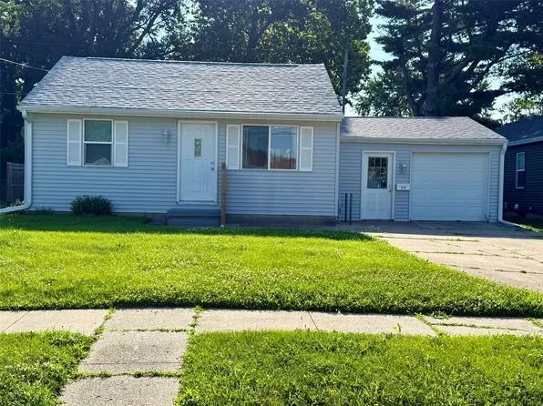 314 E 19th St S, Newton, IA 50208