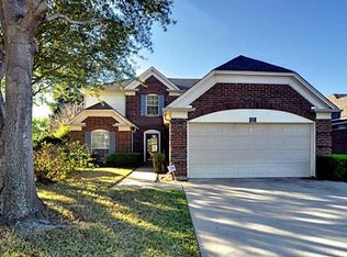 120 E Embercrest Dr, Arlington, TX 76018
