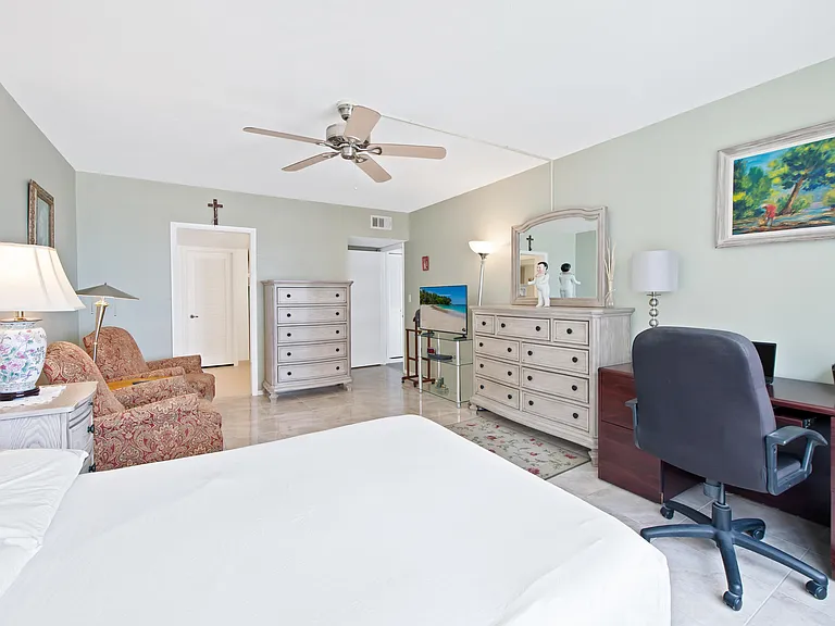 3850 Galt Ocean Dr #901 — Photo 14