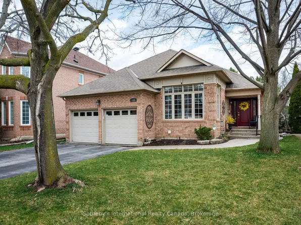 1406 Summerhill Cres, Oakville, ON L6H 6E4