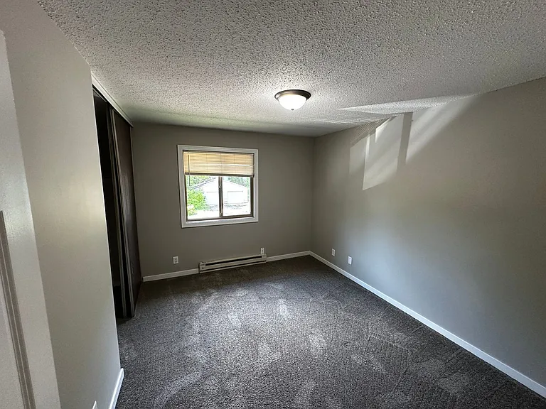 607 1st Ave NE #116 — Photo 6