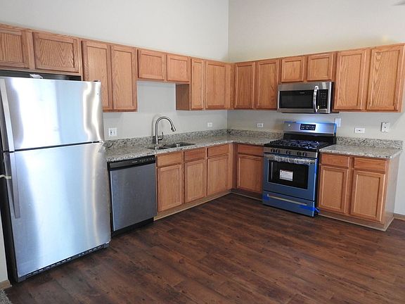 2nd image of 1501 Golden Oak Dr