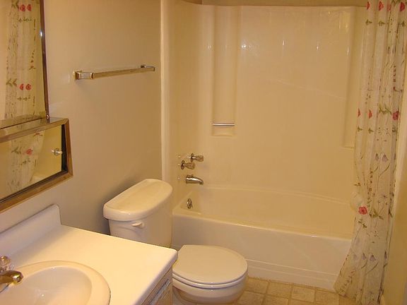 2nd image of 1414 Bradley Dr