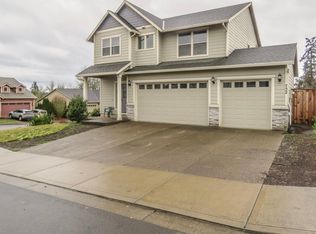 752 E Garfield St, Carlton, OR