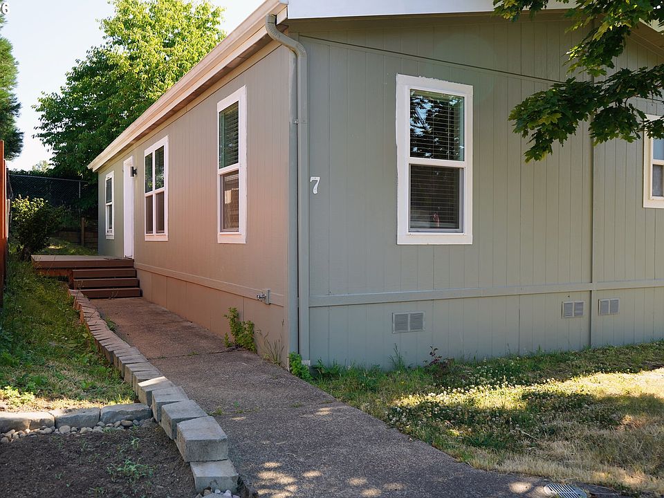 1st image of 23077 SW Main St Space 7