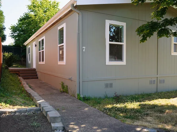 23077 SW Main St Space 7, Sherwood, OR 97140