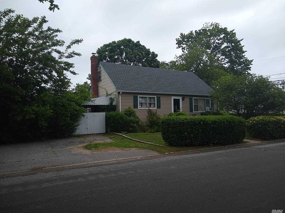 2nd image of 895 Campagnoli Ave