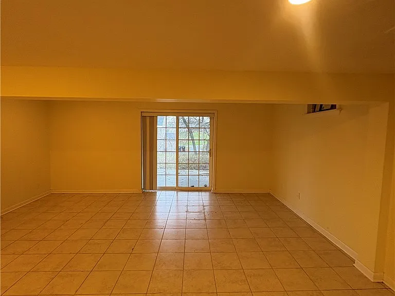 215 Locksley Rd — Photo 22