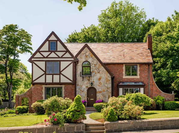 421 Waverley Ave, Newton, MA 02458