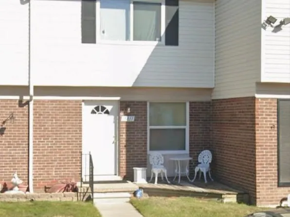 15811 Van Ave, Fraser, MI 48026