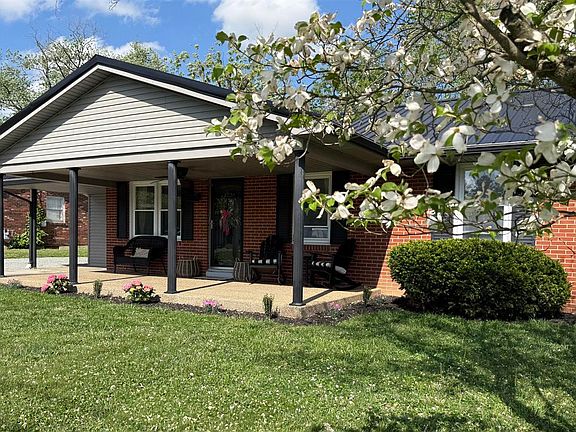 3rd image of 223 Sheridan Dr