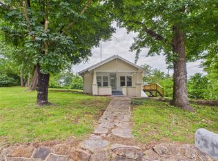 720 2nd St, Cabool, MO 65689
