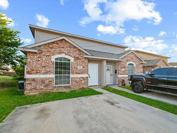 2122 W East Roberts Dr, Grand Prairie, TX 75051