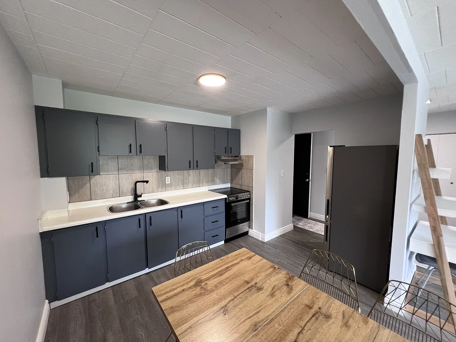 1 bed, $1,356 — Photo 2