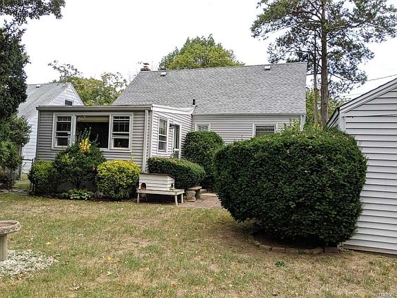 2nd image of 10 S Yew St
