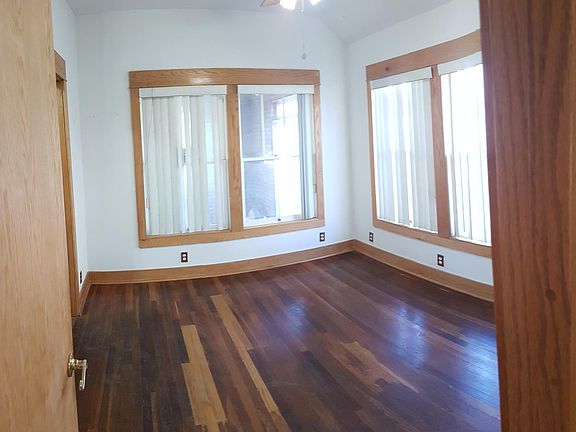 5th image of 1810 N Dayton St