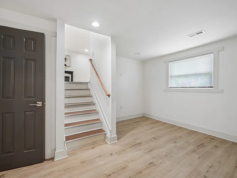 867 Harris Dr — Photo 9