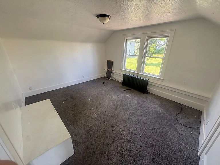 726 Large Ave — Photo 19