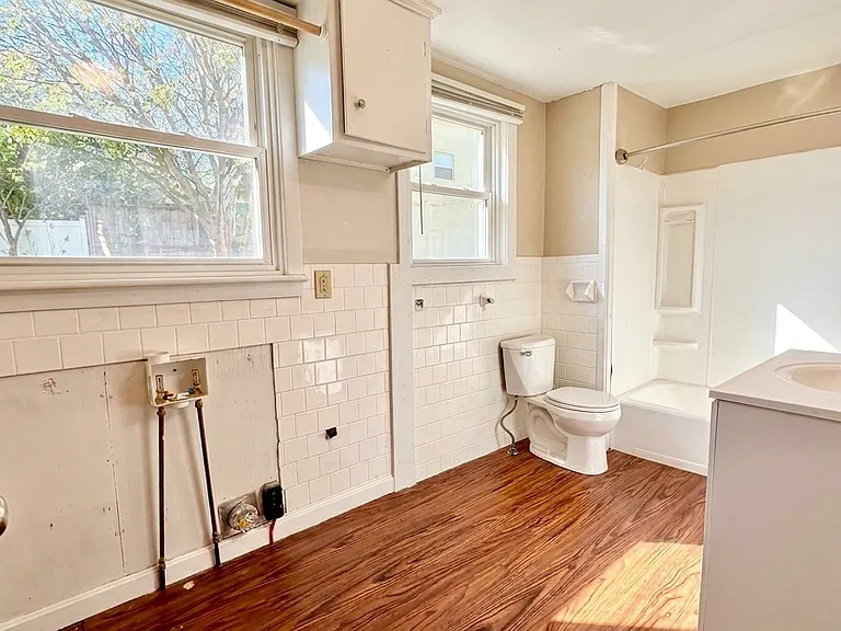 45 Slater St #A — Photo 5