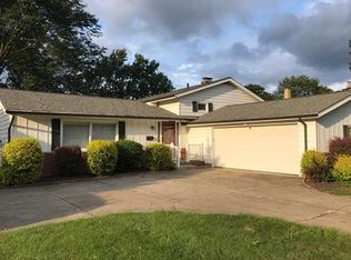 32895 Charmwood Oval, Solon, OH 44139