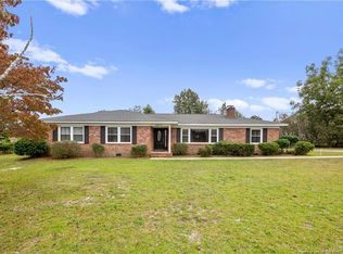 6412 Whitehall Dr, Fayetteville, NC 28303