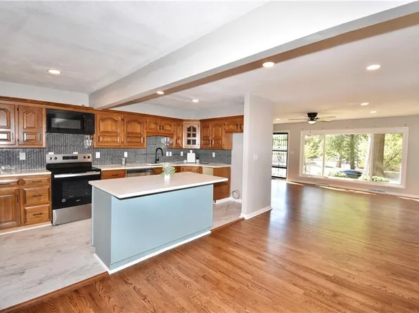 6005 Claremont Ave, Raytown, MO 64133