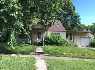 304 E Daniel St, Albany, MO 64402