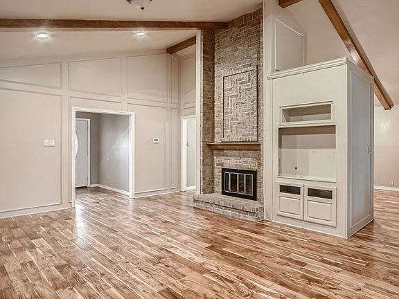 3rd image of 1805 Rollingwood Ct